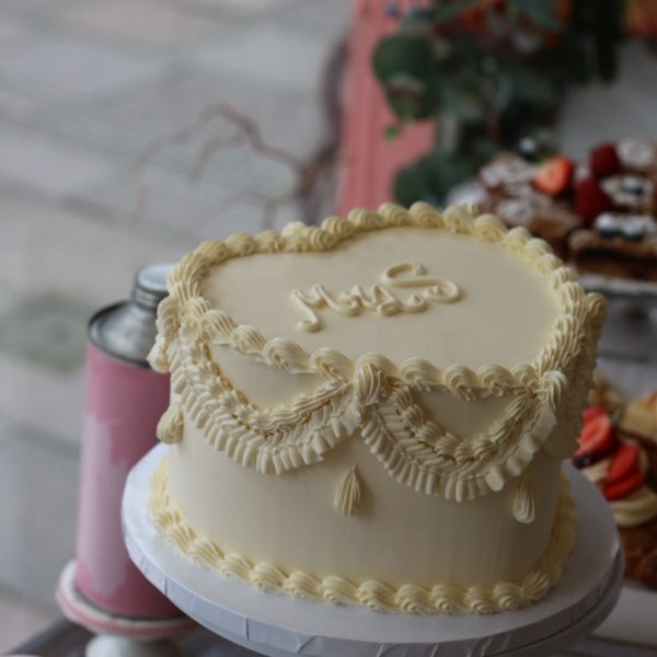 Victorian Beauty Wedding Heart